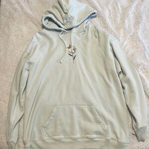 I got this hoodie from Hollister a while back. It’s in great condition.